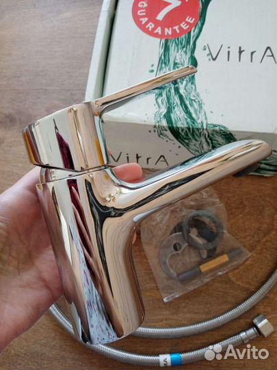 Смеситель для раковины новый