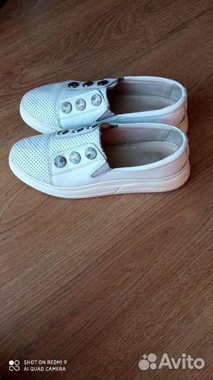 Кроссовки женские 40 размер