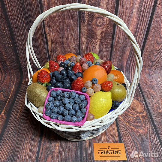 Фруктовая корзина на подарок
