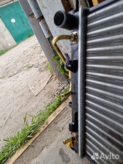 Радиатор охлаждения на hyundai solaris 2, АКПП