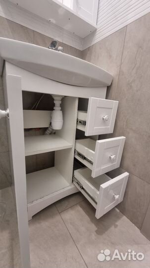 Тумба для ванной, раковина, зеркало