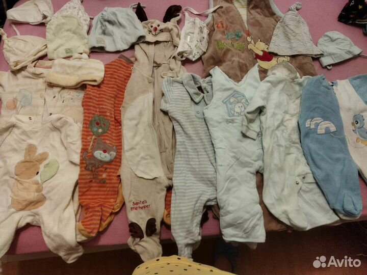 Детские вещи и одеяла