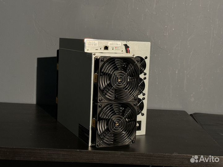 Asic майнер Bitmain Antminer T21 190 TH/s