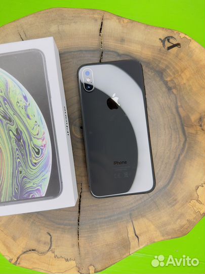 iPhone Xs, 64 ГБ