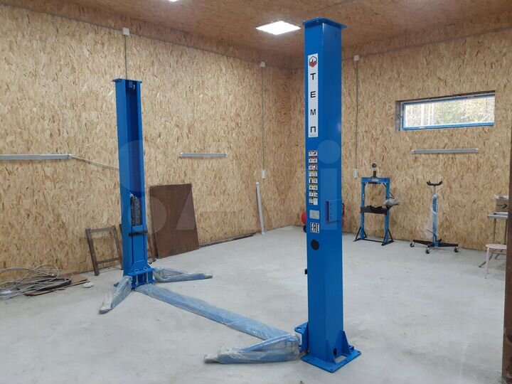 Гараж, > 30 м²