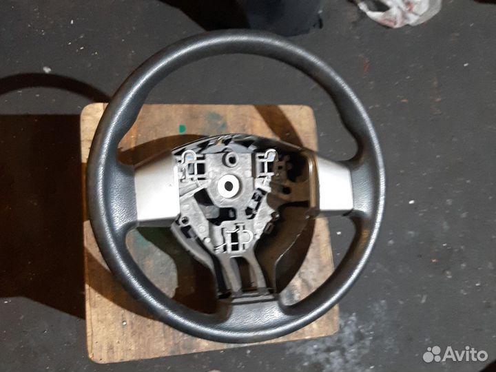 Руль Ниссан Ноут Тиида