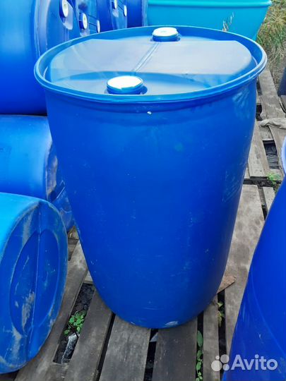 Бочки пластиковые на 200л. б/у