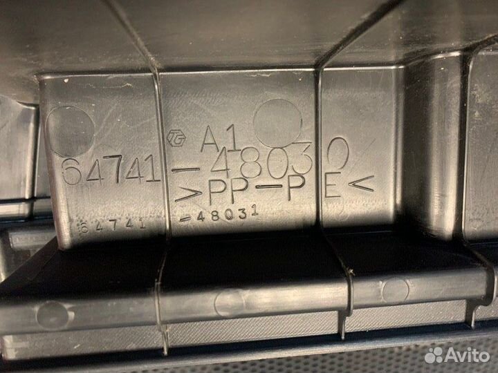 Карман багажника задний правый Lexus Rx 350