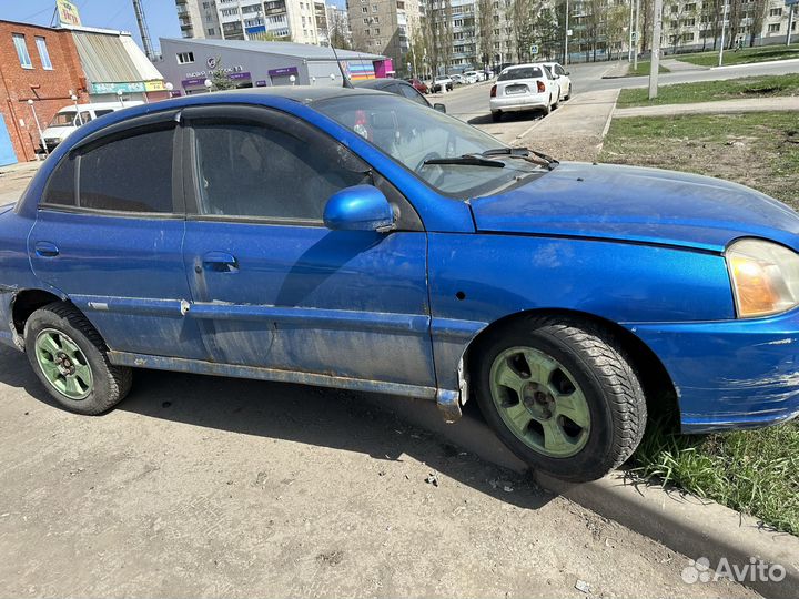 В разборе Киа рио 2 Kia rio 2