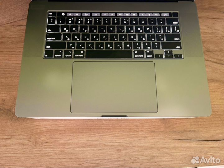 Macbook pro 16 2020 i7 16gb 500gb под Монтаж