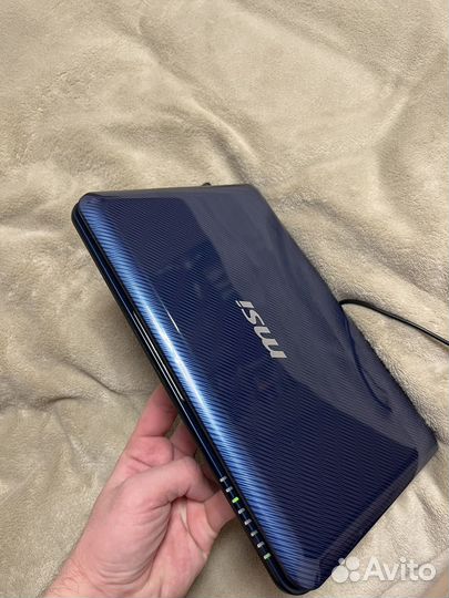 Нетбук msi u135dx