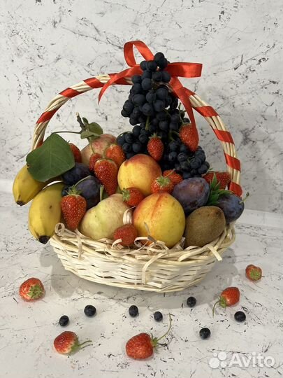 Фруктовые корзины, съедобные букеты, подарок