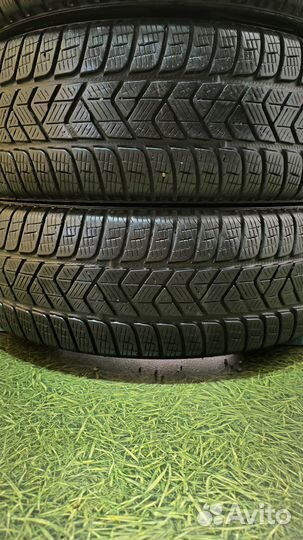 Pirelli Scorpion Winter 215/60 R17 102VR