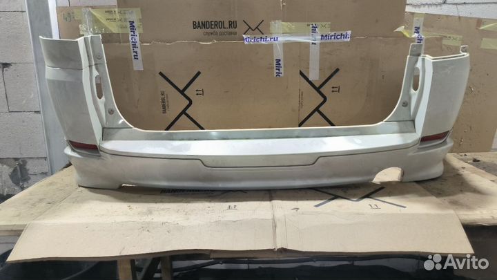 Бампер задний Mitsubishi Delica d5 CV5W