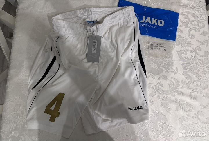 Футбольные шорты Jako