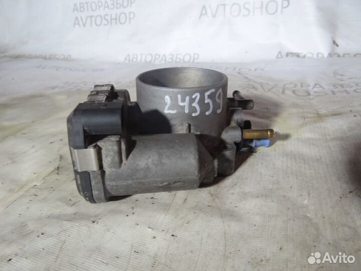 Заслонка дроссельная Volkswagen Passat 2000-2005