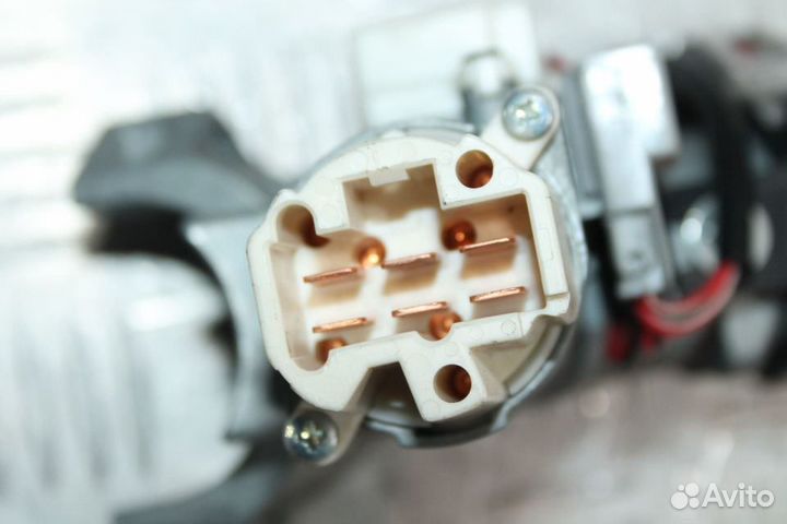 Замок зажигания с ключом Subaru Legacy BM BR B14