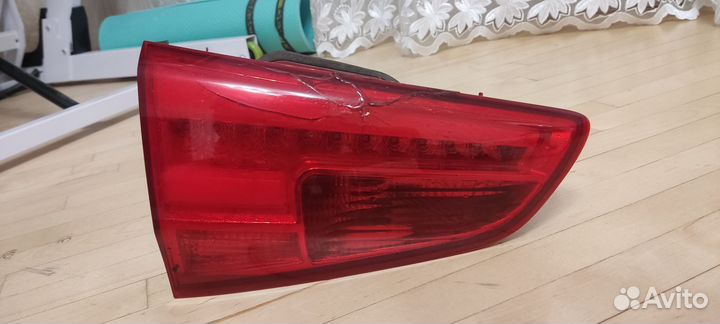 Задняя левая внутренняя фара на Kia Ceed JD