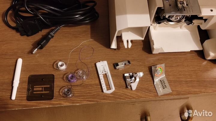 Швейная машинка Janome 2252, торг