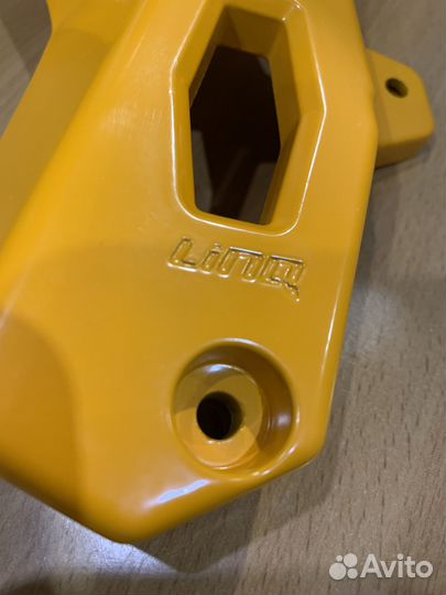 Опорная стойка кронштейн для снегохода BRP Lynx 51