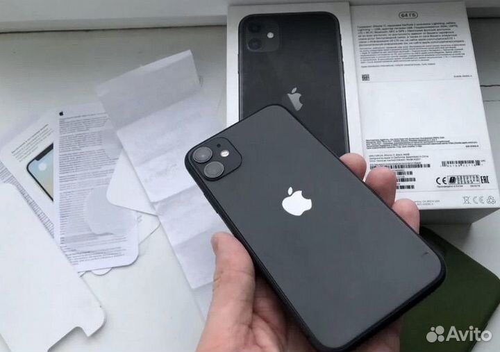 Телефон iPhone 11