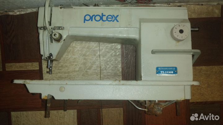 Промышленная швейная машинка