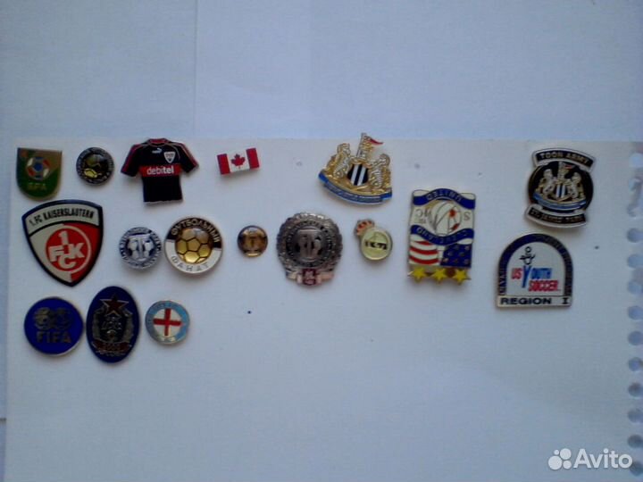 Значки и брелоки. Футбол, хоккей
