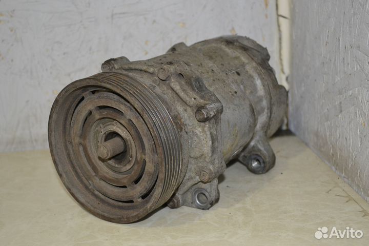 Компрессор кондиционера Volkswagen Golf 3