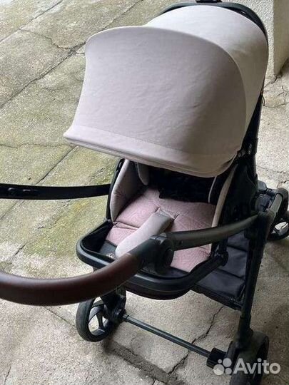 Коляски, ходунок, шизлонг(все вместе 8000)