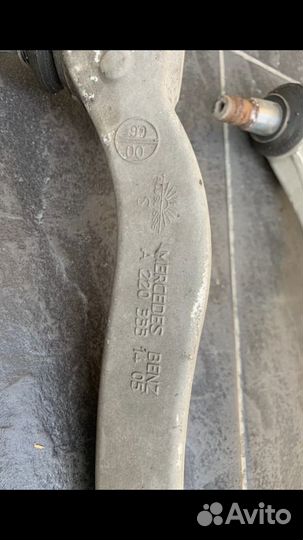 Мерседес A2203331405 Рычаг левывый правый