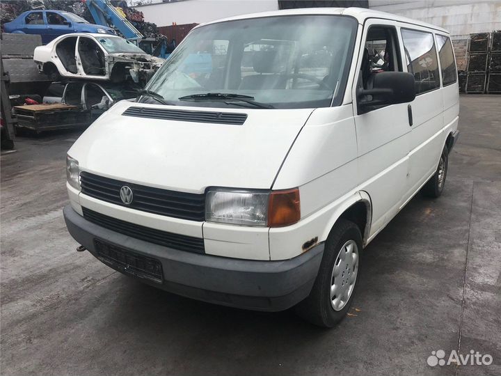 Разбор на запчасти Volkswagen Transporter 4