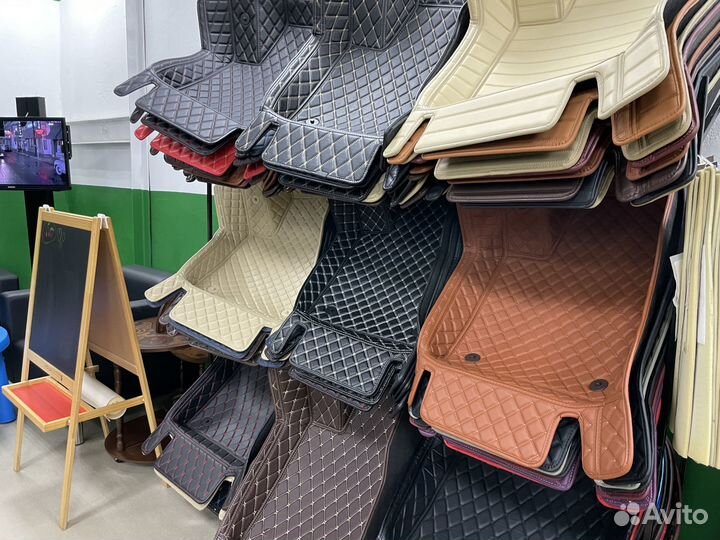 Автомобильные коврики из экокожи 3d