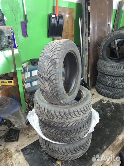Sava Eskimo Stud 205/60 R16 69T