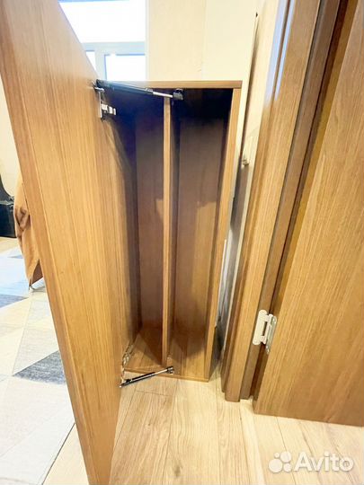 Полка настенная навесная закрытая BoConcept