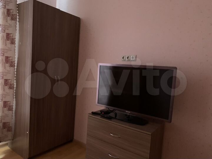 2-к. квартира, 50 м², 1/9 эт.