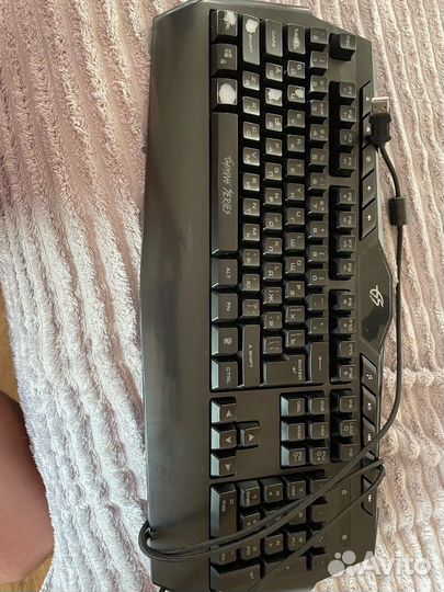 Игровая клавиатура механическая