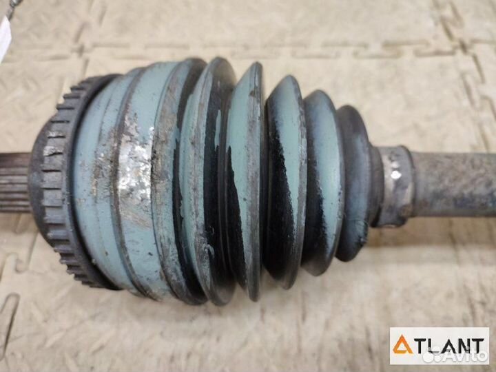 Привод передний правый toyota sienta