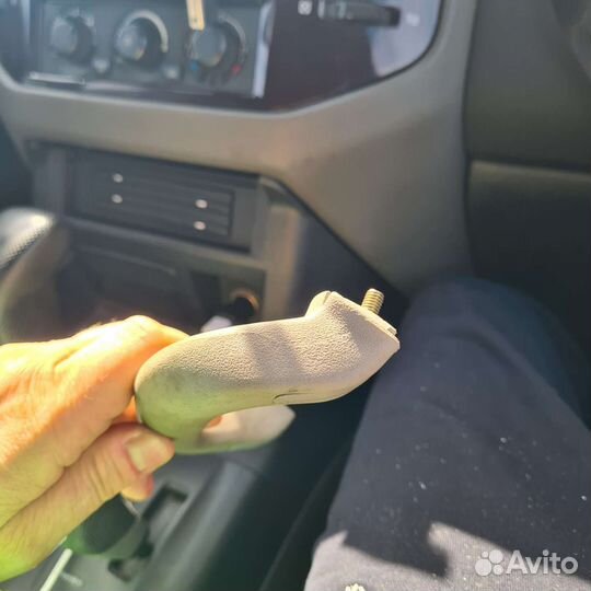 Ручка салона стойки левая pajero 3