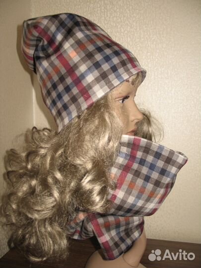 Продаю новый комплект шапка + снуд