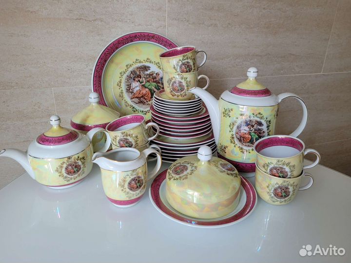 Чайно кофейный сервиз 