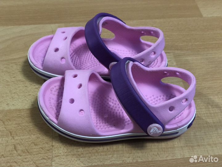 Сандали Crocs