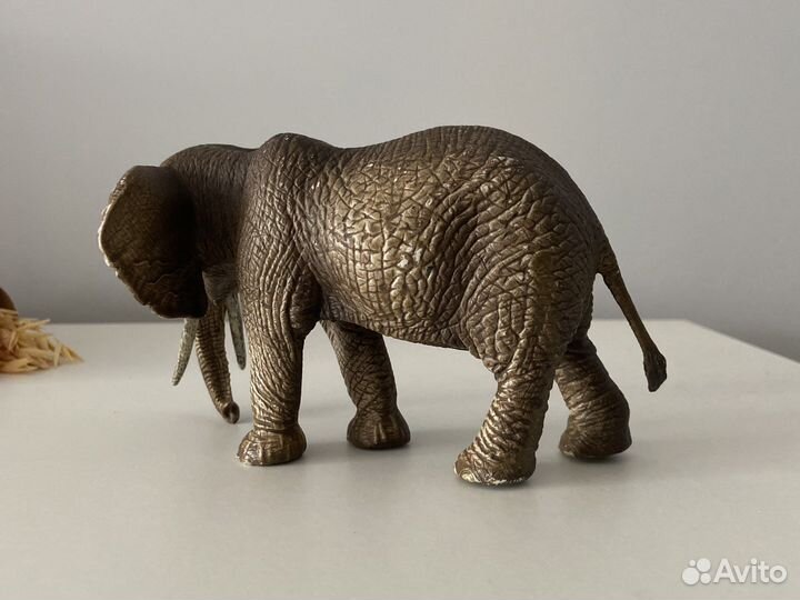 Фигурка африканский слон слониха schleich шляйх