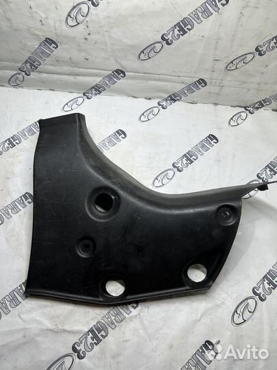 Накладка заднего фонаря левая Ford Focus 1