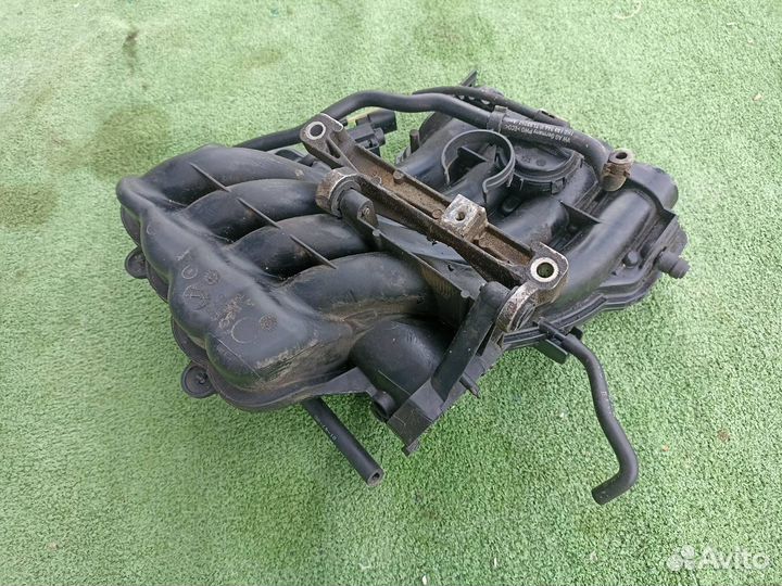 Коллектор впускной Volkswagen Jetta седан 1.6 2006