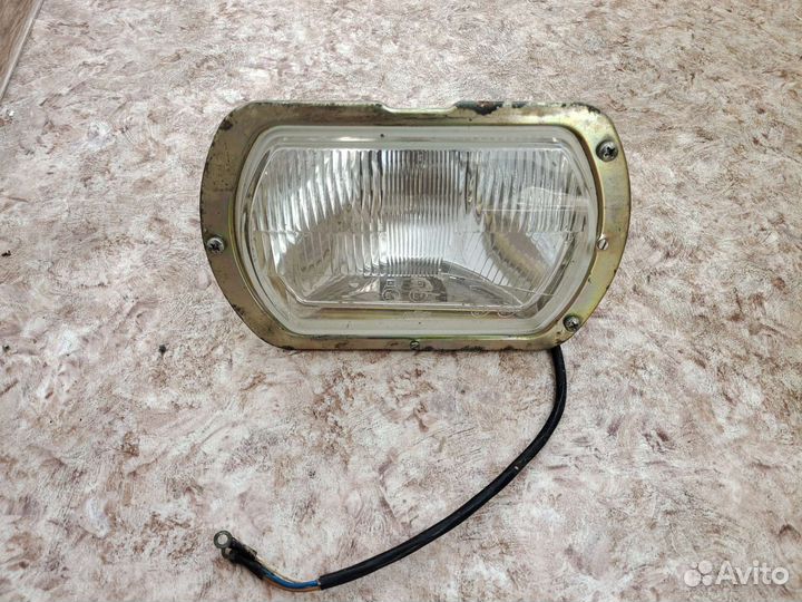 Фара Москвич (Германия)