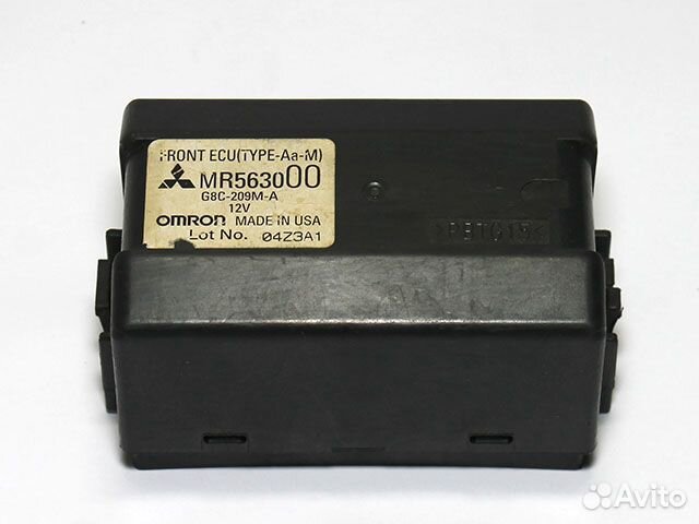 Блок реле Mitsubishi Galant