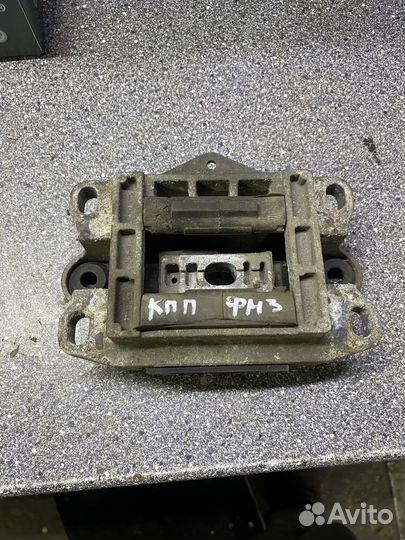 Подушка двигателя МКПП ford mondeo 3 1.8л