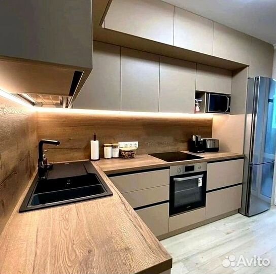 Кухня на заказ. Доставка и сборка