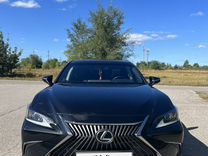 Lexus ES 2.5 AT, 2020, 32 000 км, с пробегом, цена 4 550 000 руб.