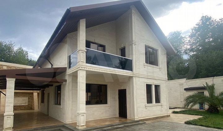 Дом 222 м² на участке 6 сот.